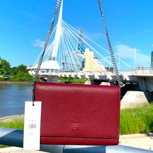 BNWT Burgundy Calvin Klein crossbody with removable strap